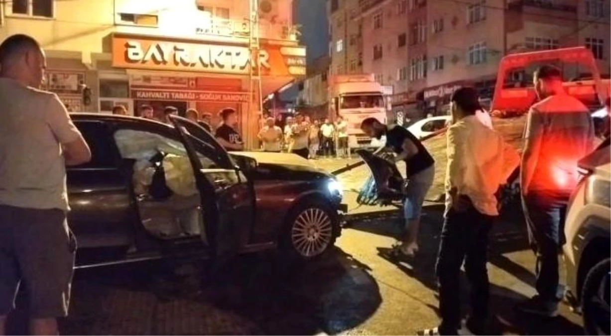 Sultanbeyli’de Ters Yönde İlerleyen Otomobil Kazası: 1 Ağır Yaralı